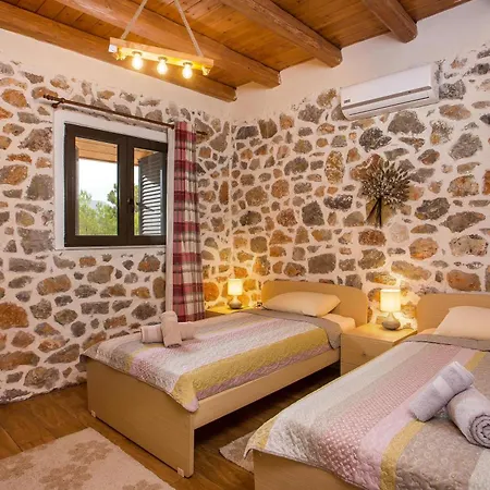 In The Woods Villa