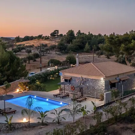 In The Woods Villa